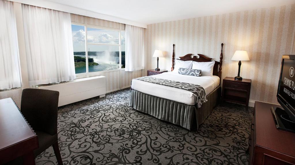 The Brock Niagara Falls Fallsview, Tapestry by Hilton (Formerly Crowne Plaza)