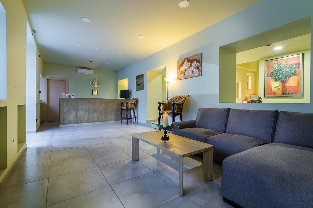 Hotel Oasis