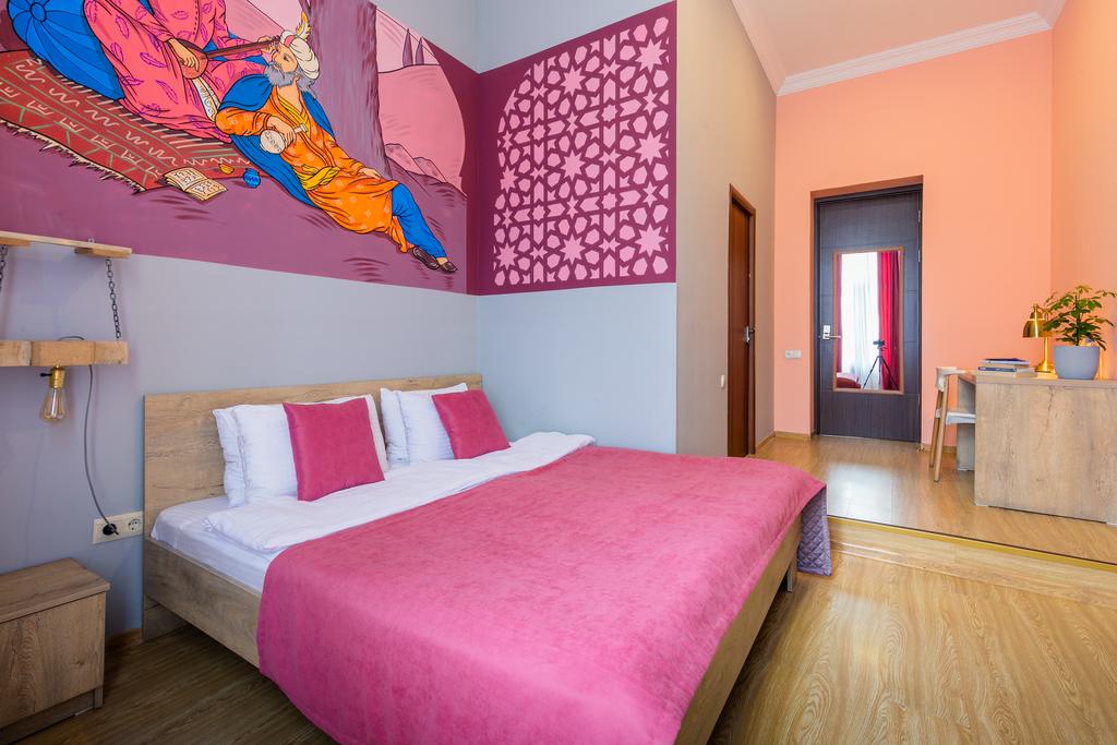 Boombully Hotel