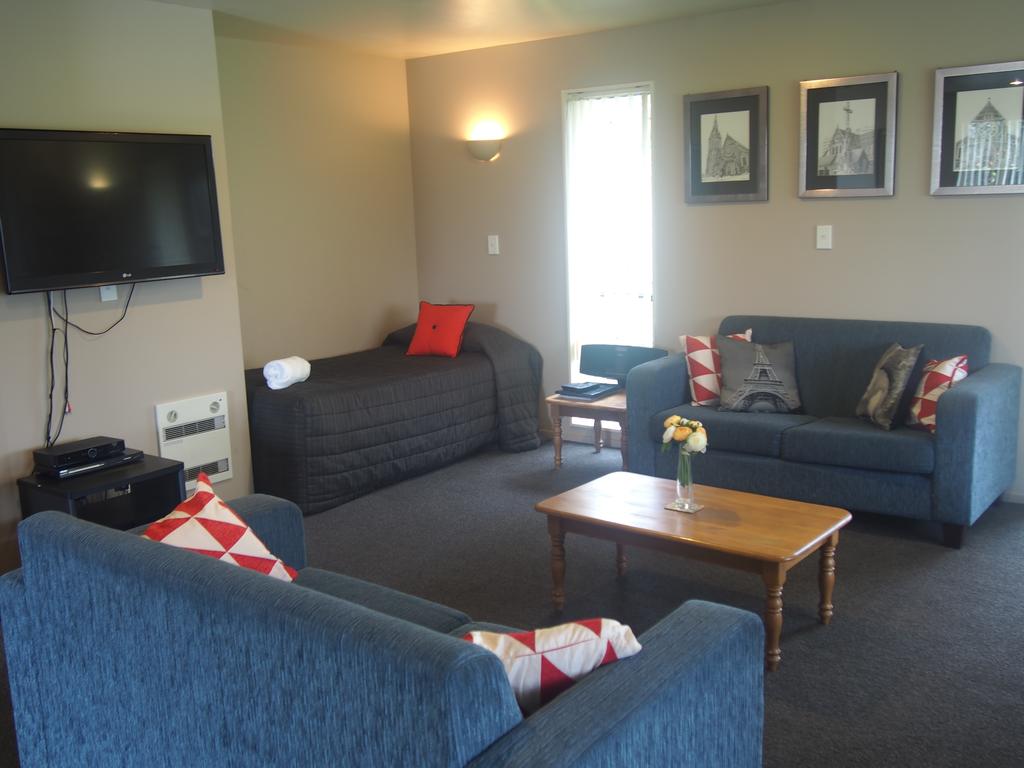 Chardonnay Motor Lodge