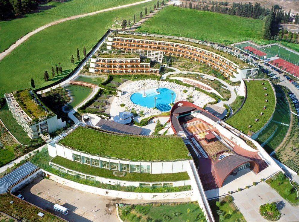 Valentino Resort