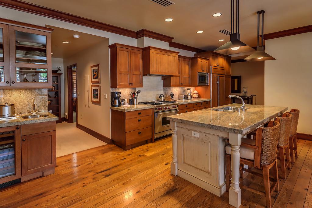 Tahoe Mountain Lodging