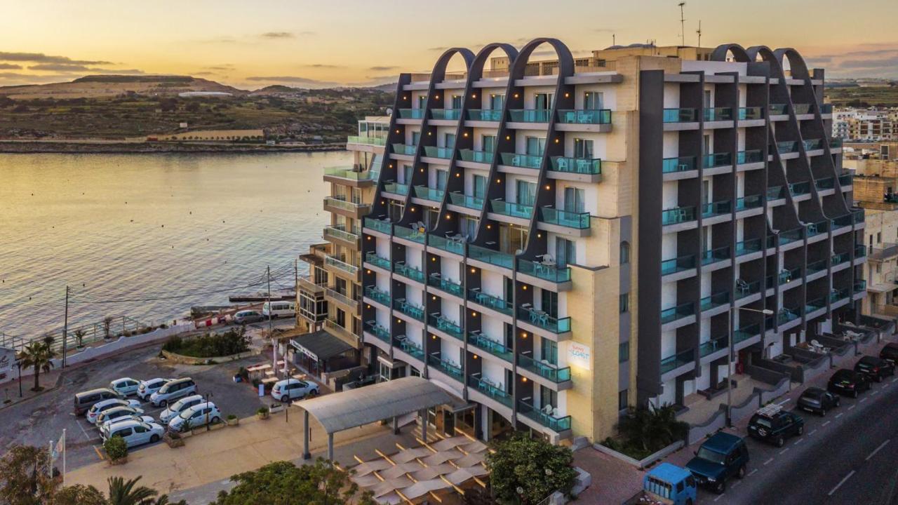 AX Sunny Coast Resort & Spa