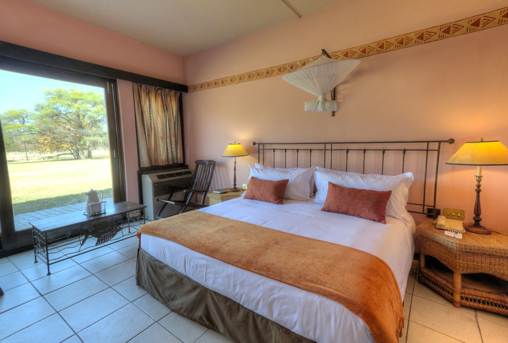 HWANGE SAFARI LODGE