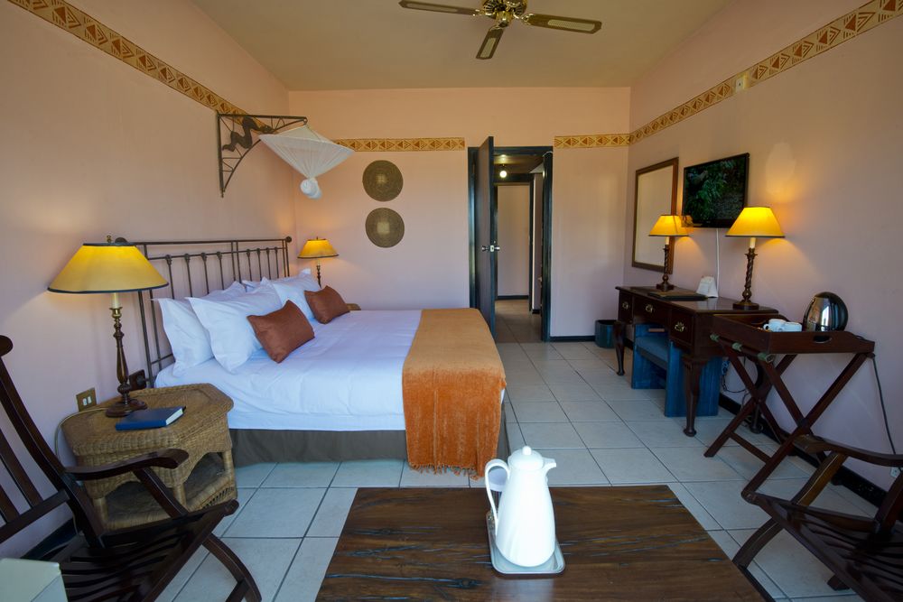 HWANGE SAFARI LODGE