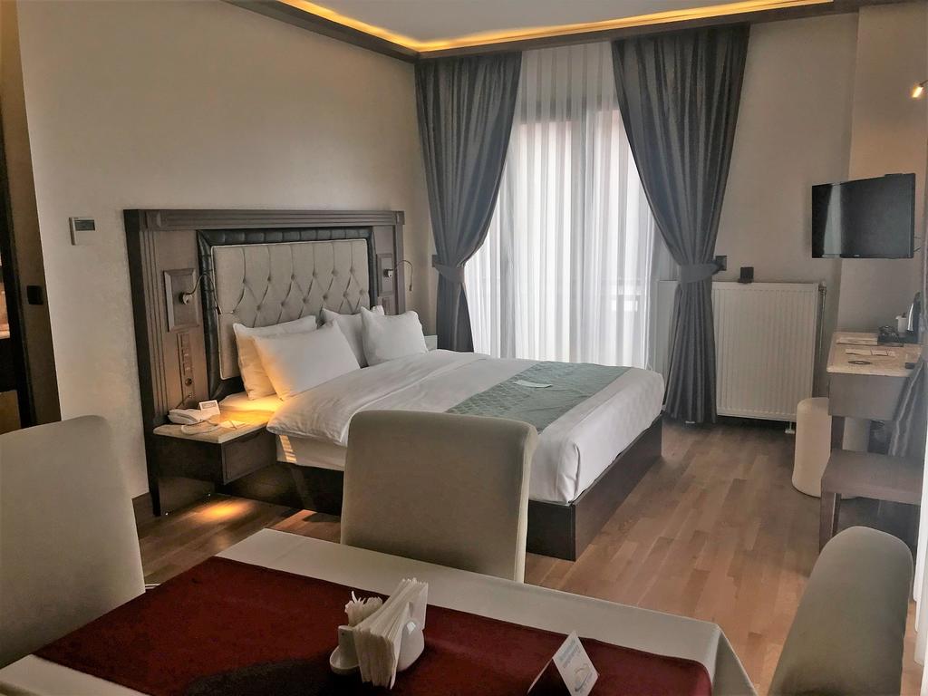 Sera Lake Resort Hotel