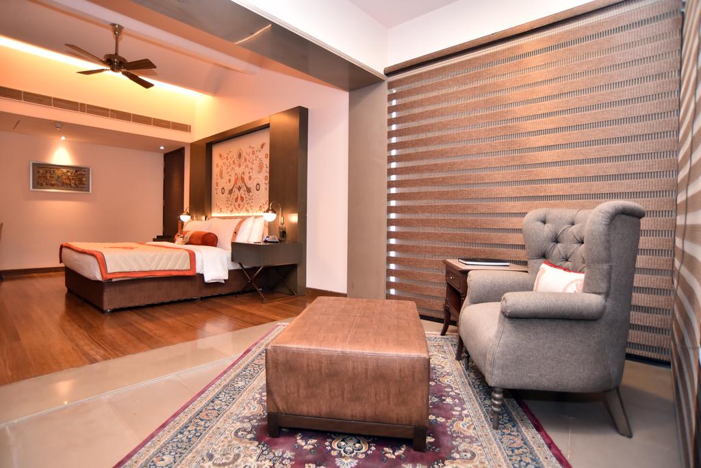 The Lalit Mangar