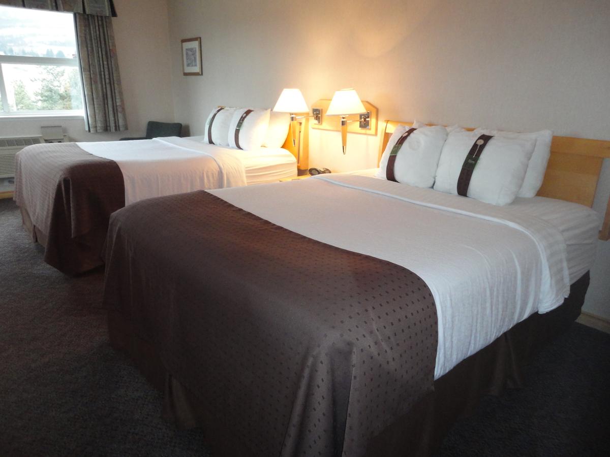 Holiday Inn West Kelowna (14km from Kelowna)