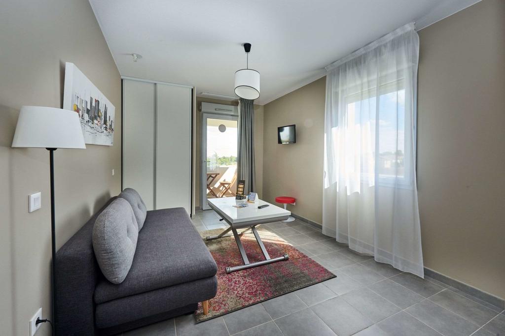 Quality Suites Toulouse-Blagnac (12km from Toulouse)
