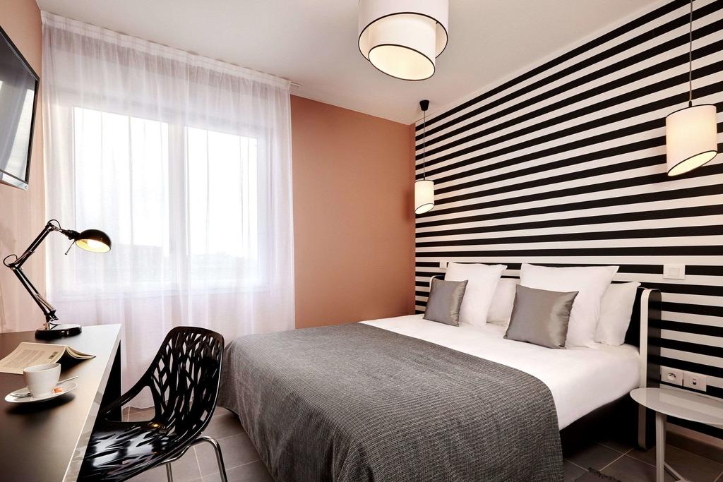Quality Suites Toulouse-Blagnac (12km from Toulouse)