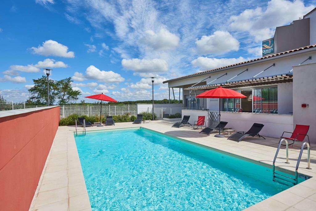Quality Suites Toulouse-Blagnac (12km from Toulouse)