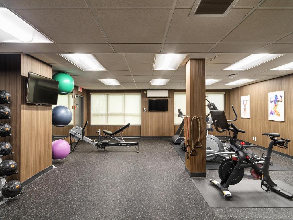 Best Western Plus Carlton Plaza Hotel