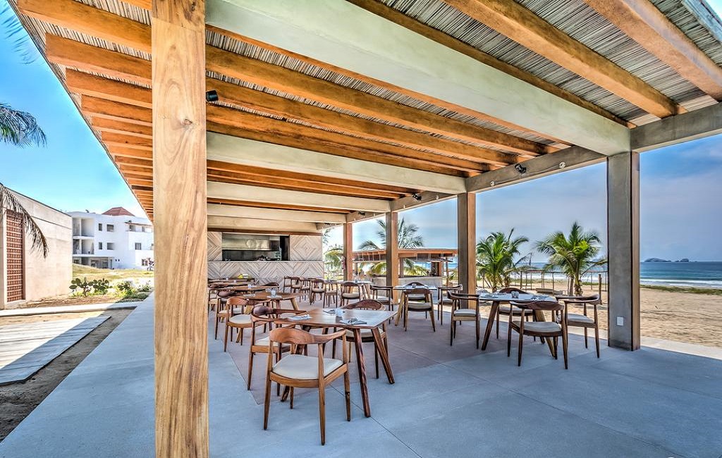 Marea Beachfront Villas