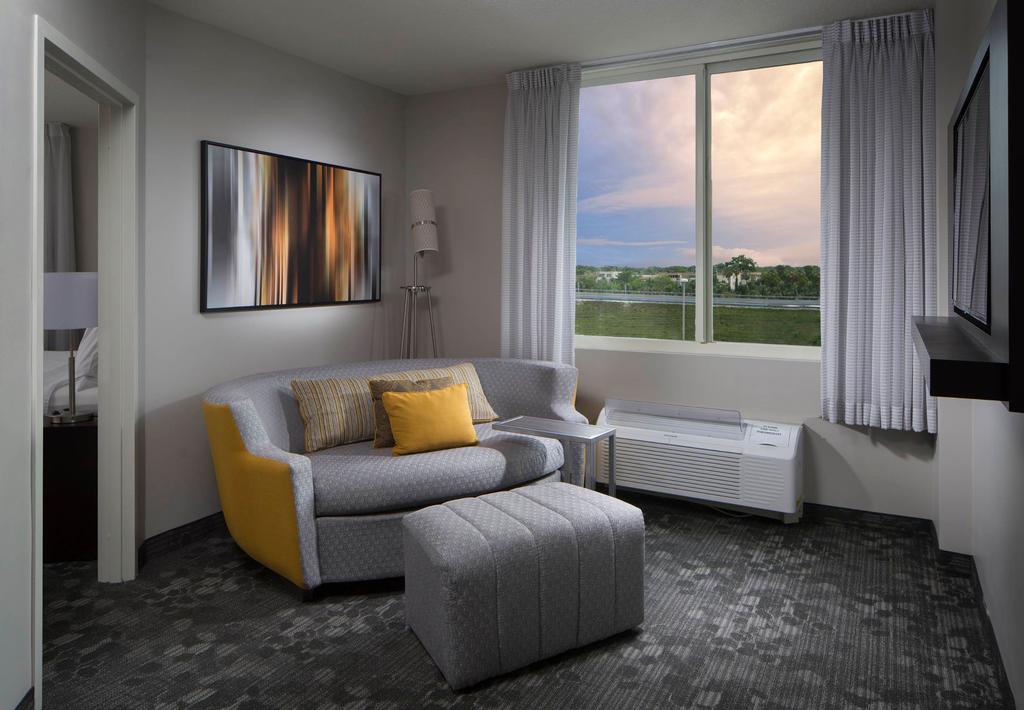 Courtyard by Marriott Miami Dadeland