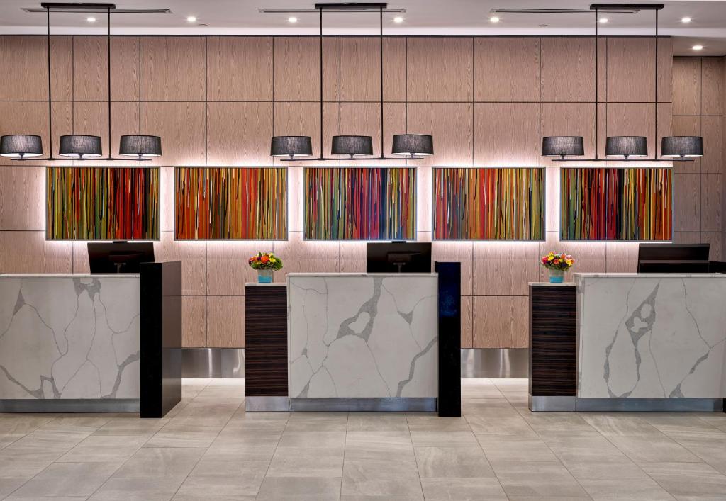 Delta Hotels by Marriott Edmonton Centre Suites