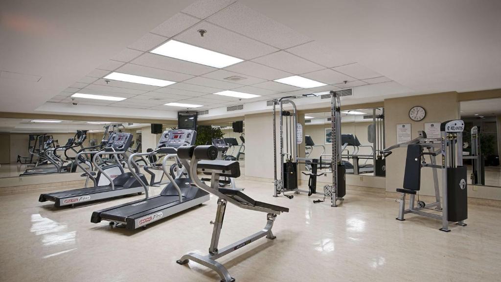 Best Western Ville-Marie Montreal Hotel & Suites