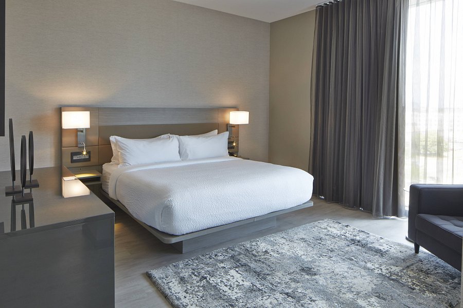 AC Hotel Des Moines East Village
