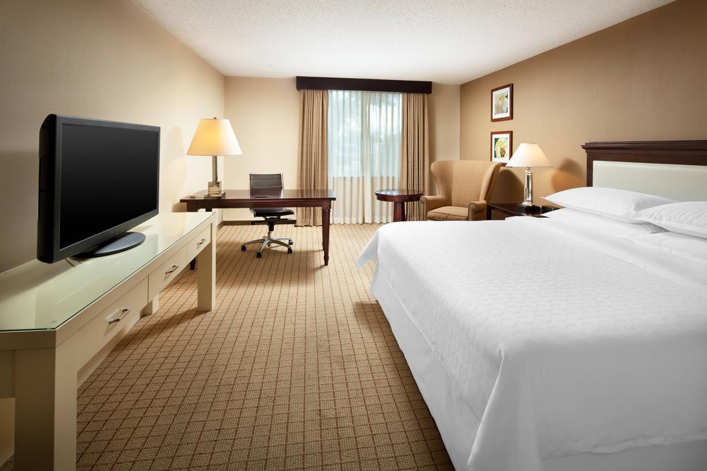 Sheraton Sunnyvale Hotel