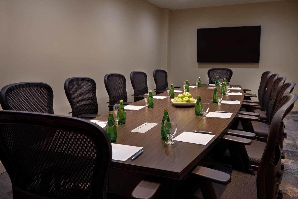 Four Points by Sheraton Toronto Airport