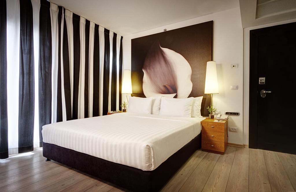The Savoy Tel Aviv Sea Side