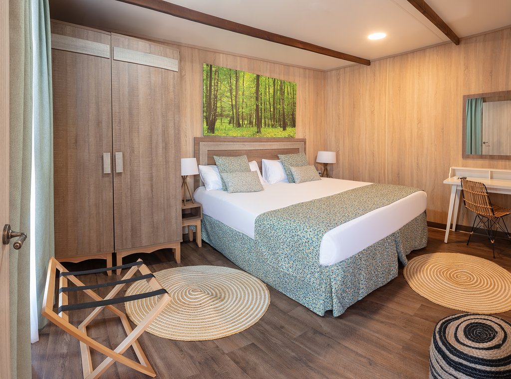 Magic Robin Hood Sports, Water Park & Medieval Lodge Resort