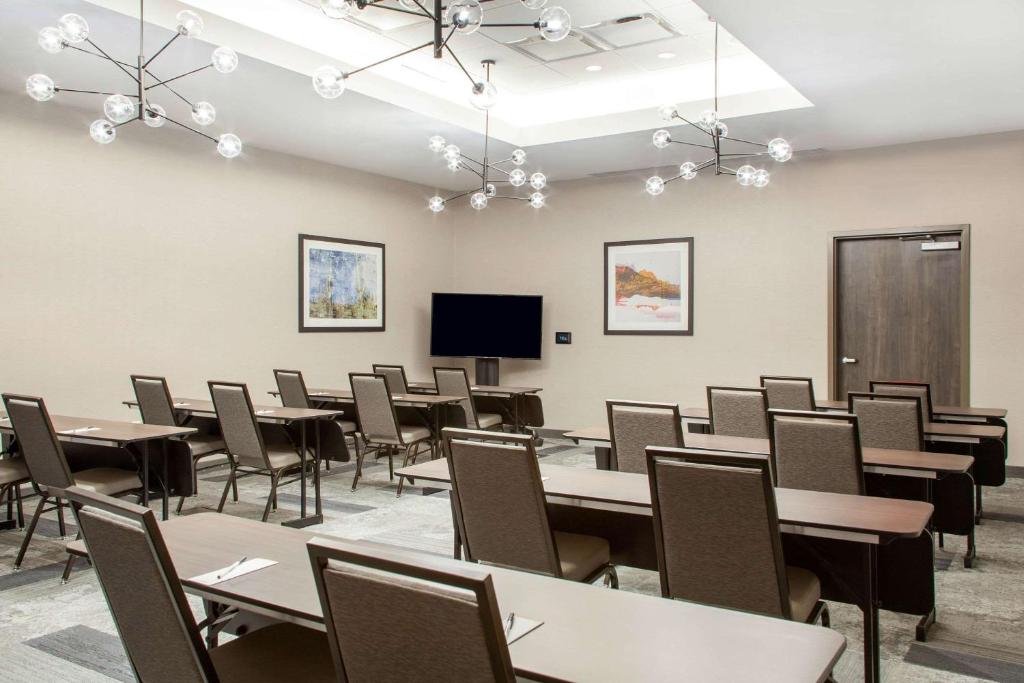 Cambria Hotel Phoenix- North Scottsdale