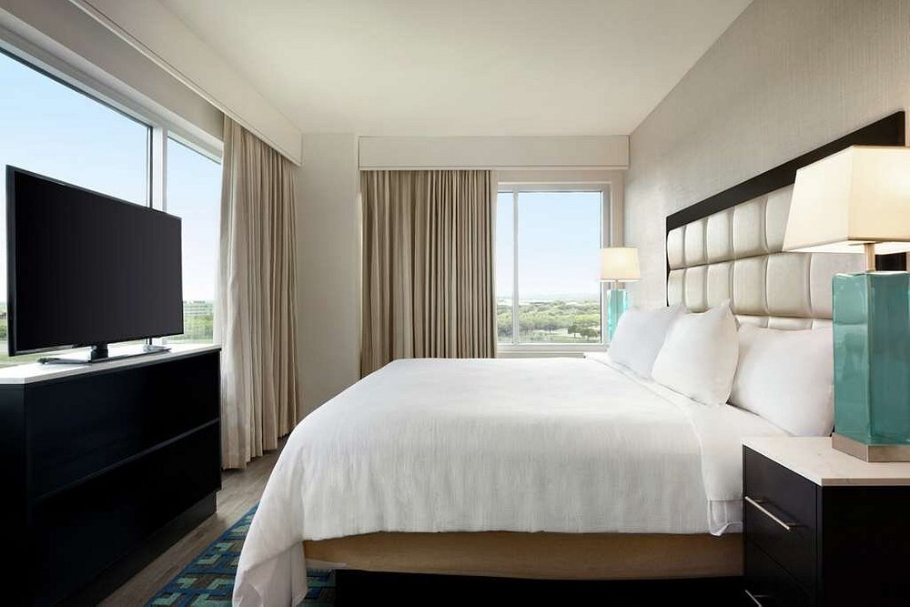 Embassy Suites by Hilton San Antonio Landmark