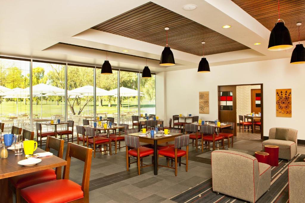 Four Points by Sheraton at Phoenix Mesa Gateway Airport