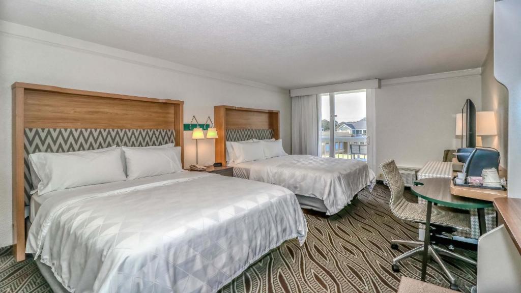 Holiday Inn Oceanfront at Surfside Beach