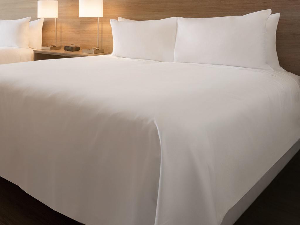 Radisson Hotel Chatsworth