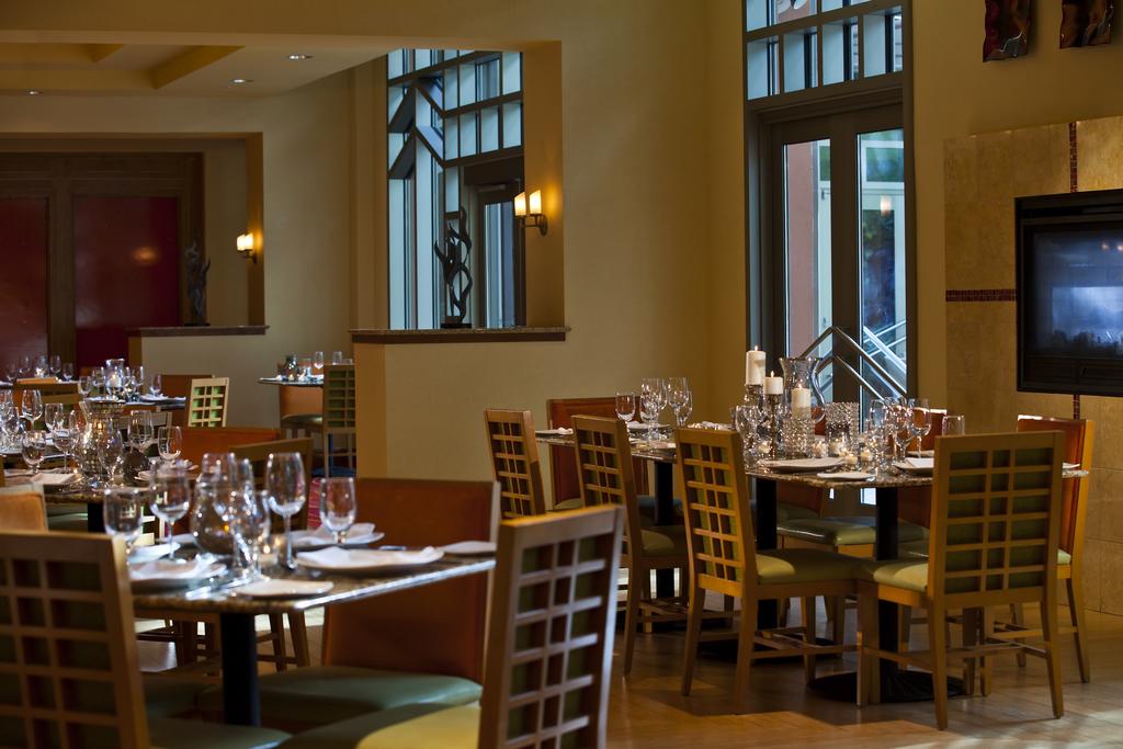 Renaissance Phoenix Glendale Hotel & Spa