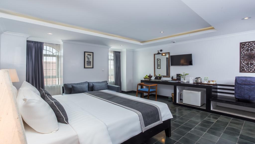 The Cyclo Residence Suite