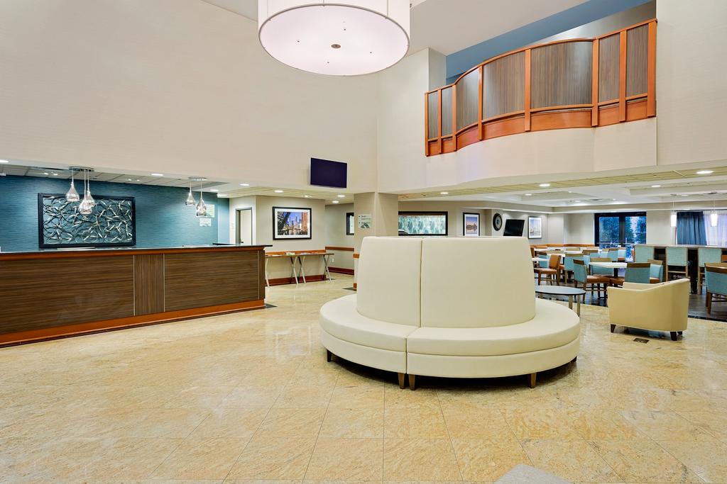 Wingate by Wyndham Arlington Heights