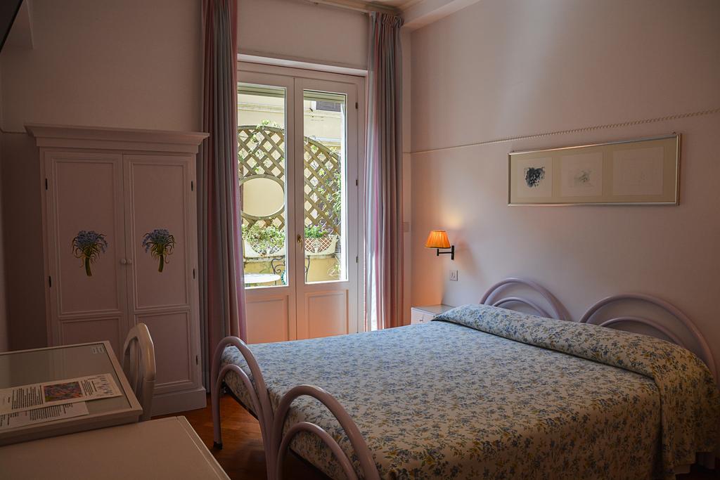 Lilium Hotel