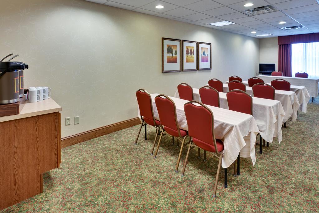 Country Inn & Suites by Radisson, Carlisle, PA