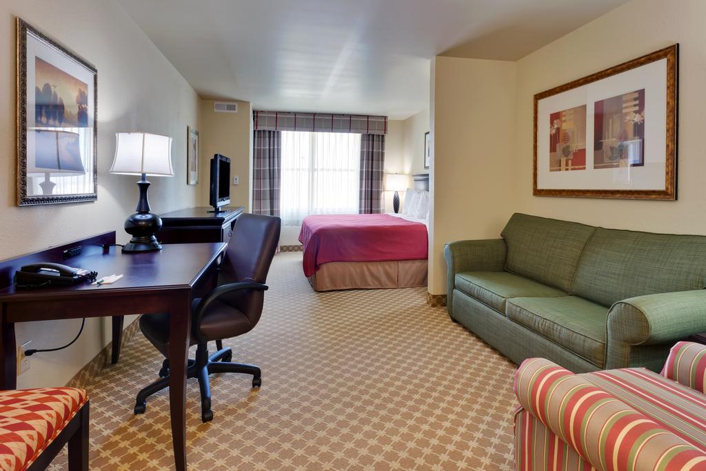 Country Inn & Suites by Radisson, Carlisle, PA