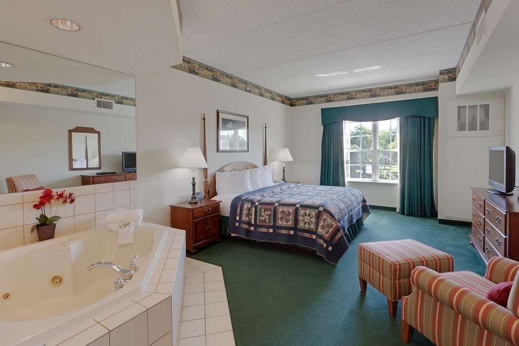 Country Inn & Suites by Radisson, Lancaster (Amish Country), PA