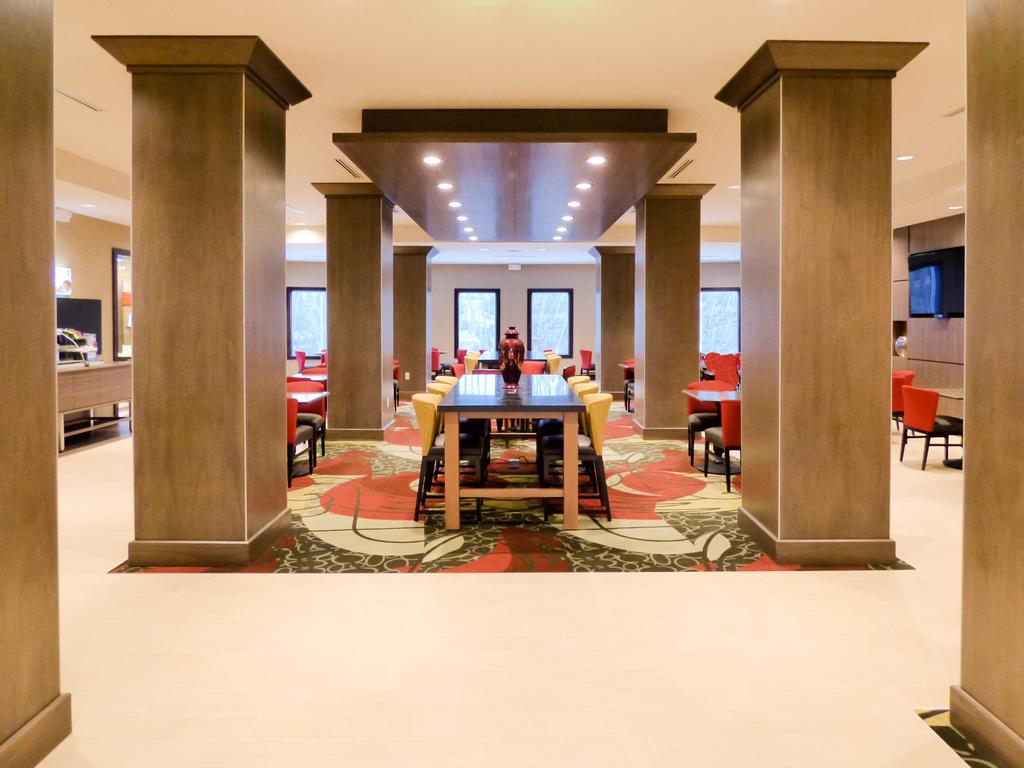 Holiday Inn Express & Suites Plymouth - Ann Arbor Area