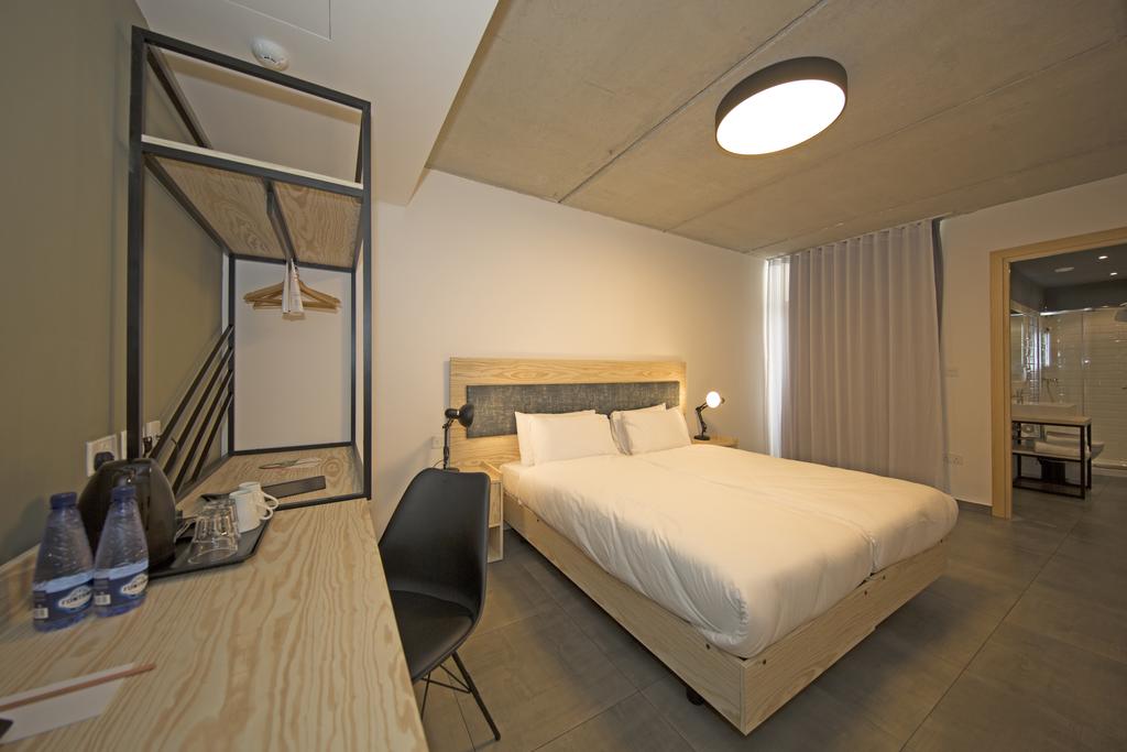 Mr. Todd Hotel