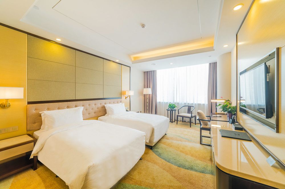 Hundred Hotel