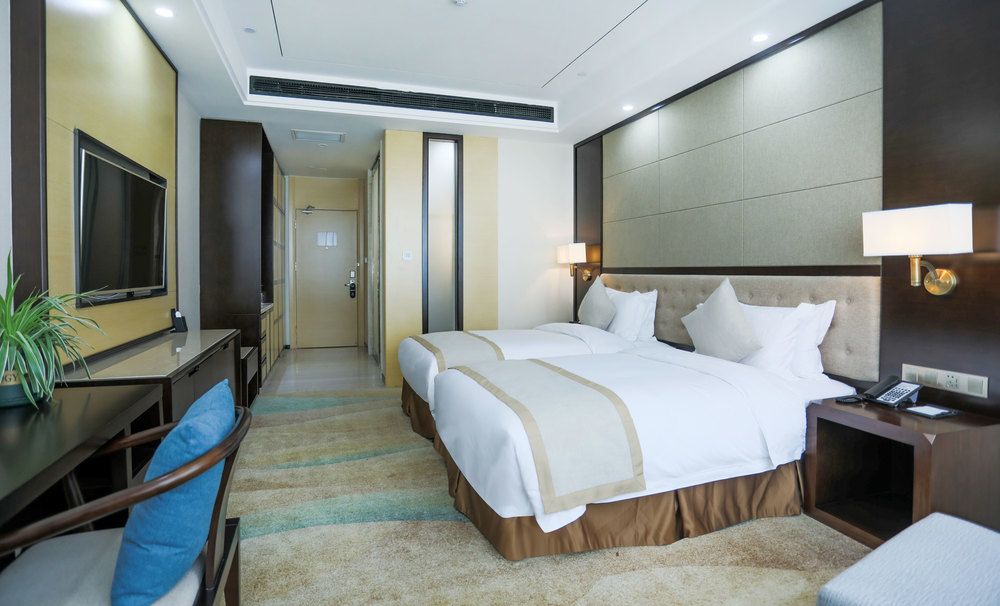 Hundred Hotel