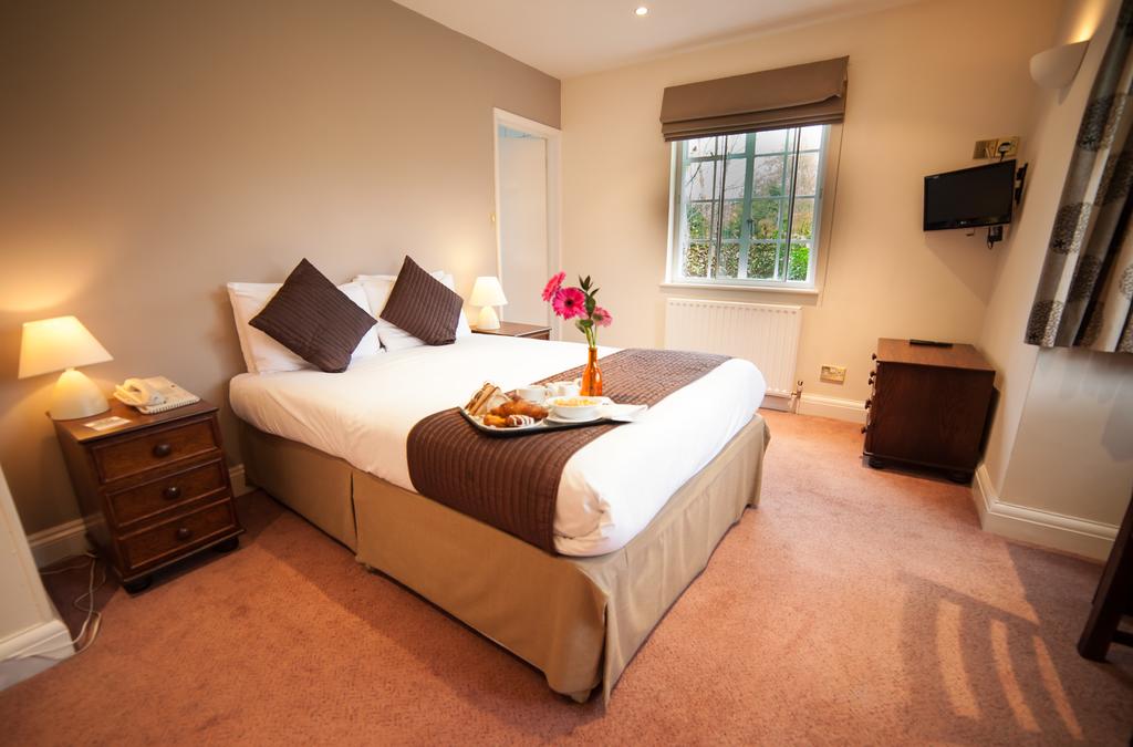Warren Lodge Hotel