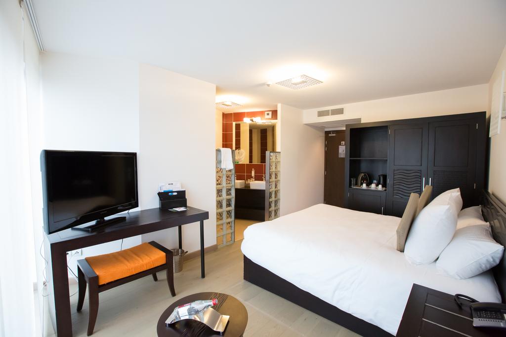 Le Pier Toulouse Hotel