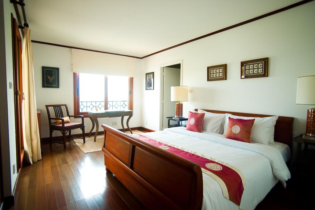 Saigon Domaine Luxury Residences