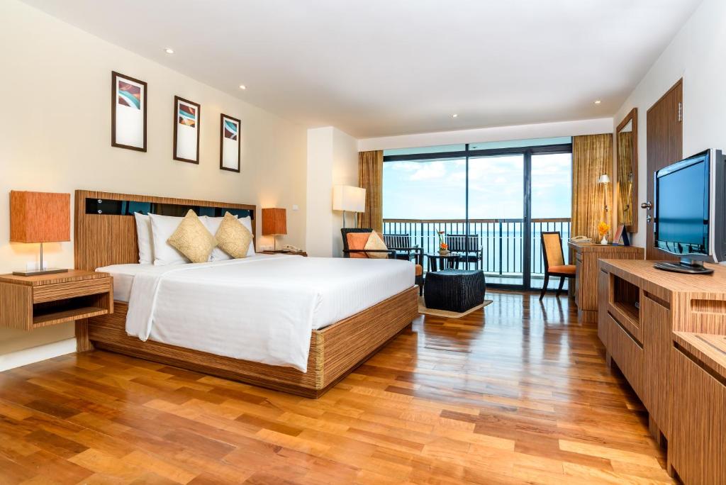 Novotel Hua Hin Cha Am Beach Resort & Spa