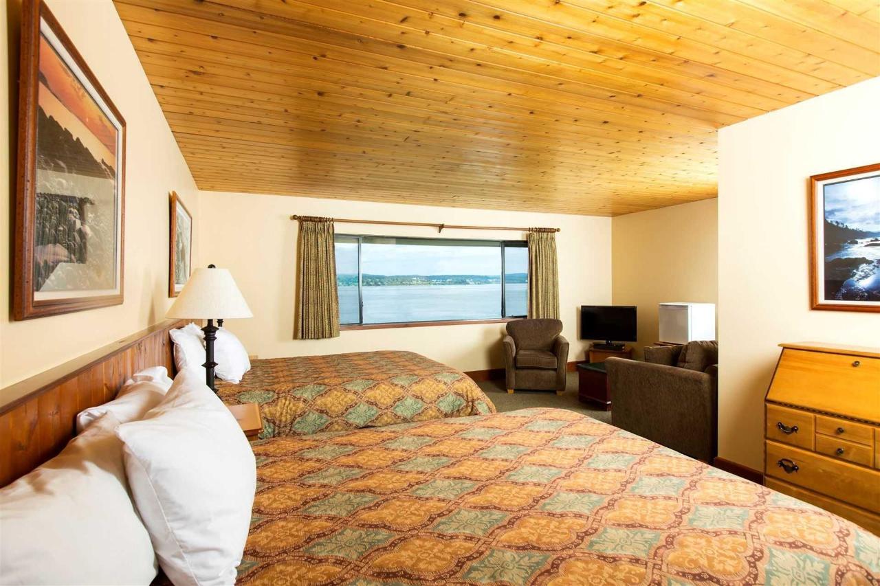 April Point Resort & Spa