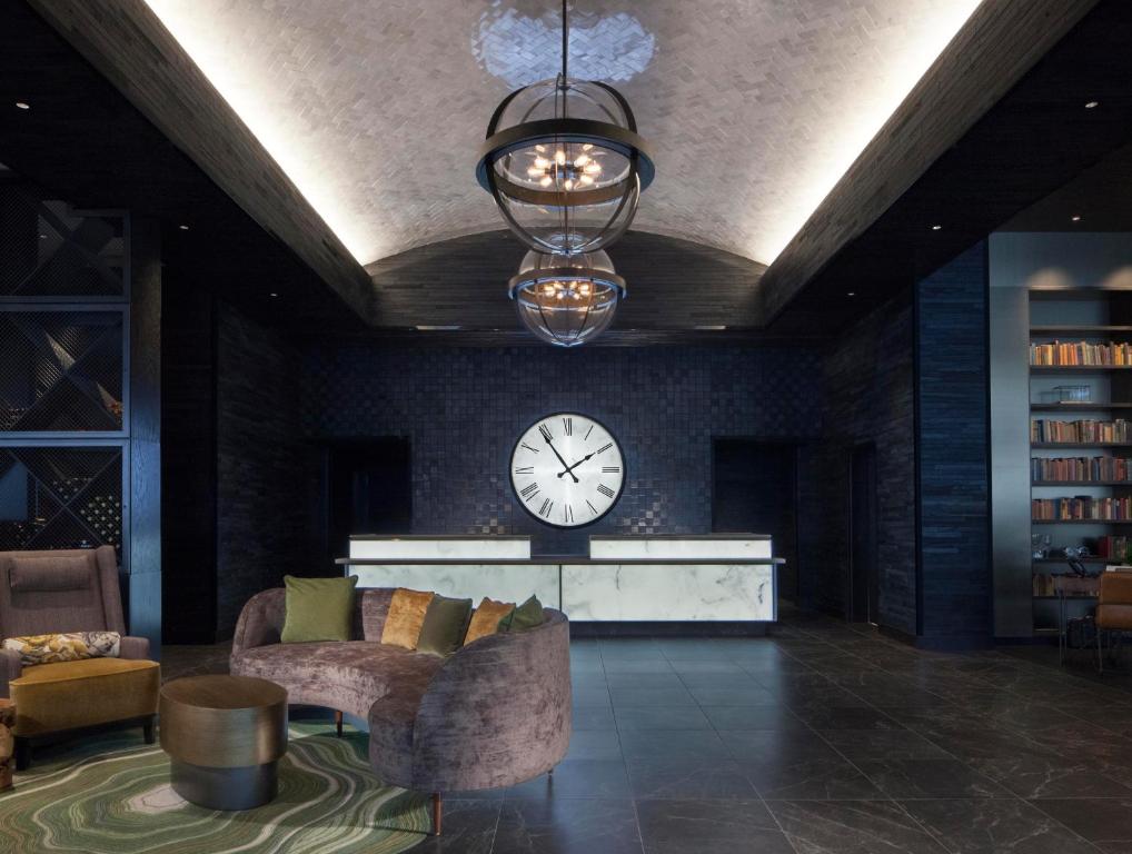 THE PORTER HOTEL