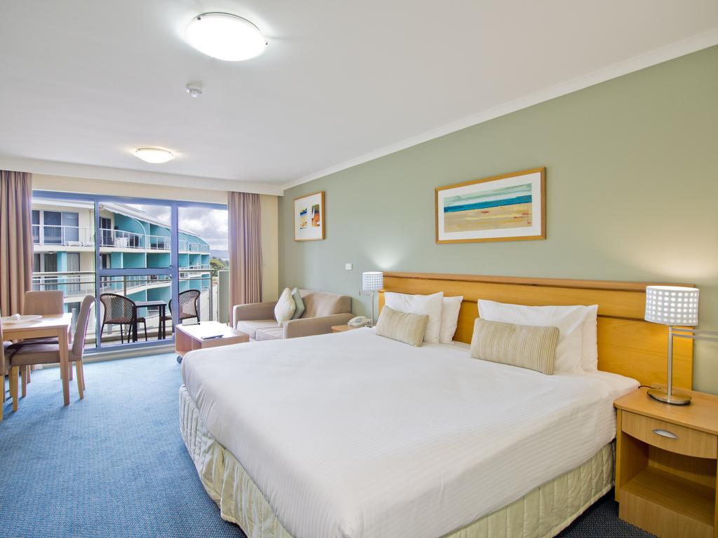 Oaks Waterfront Resort