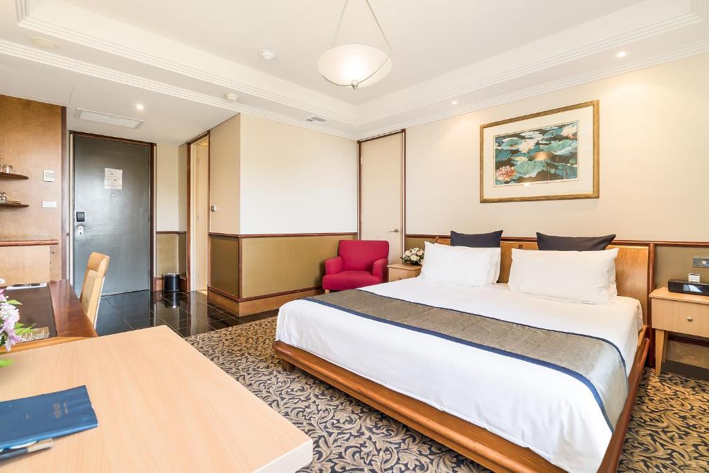 Mindil Beach Casino Resort (Formerly SKYCITY Darwin)