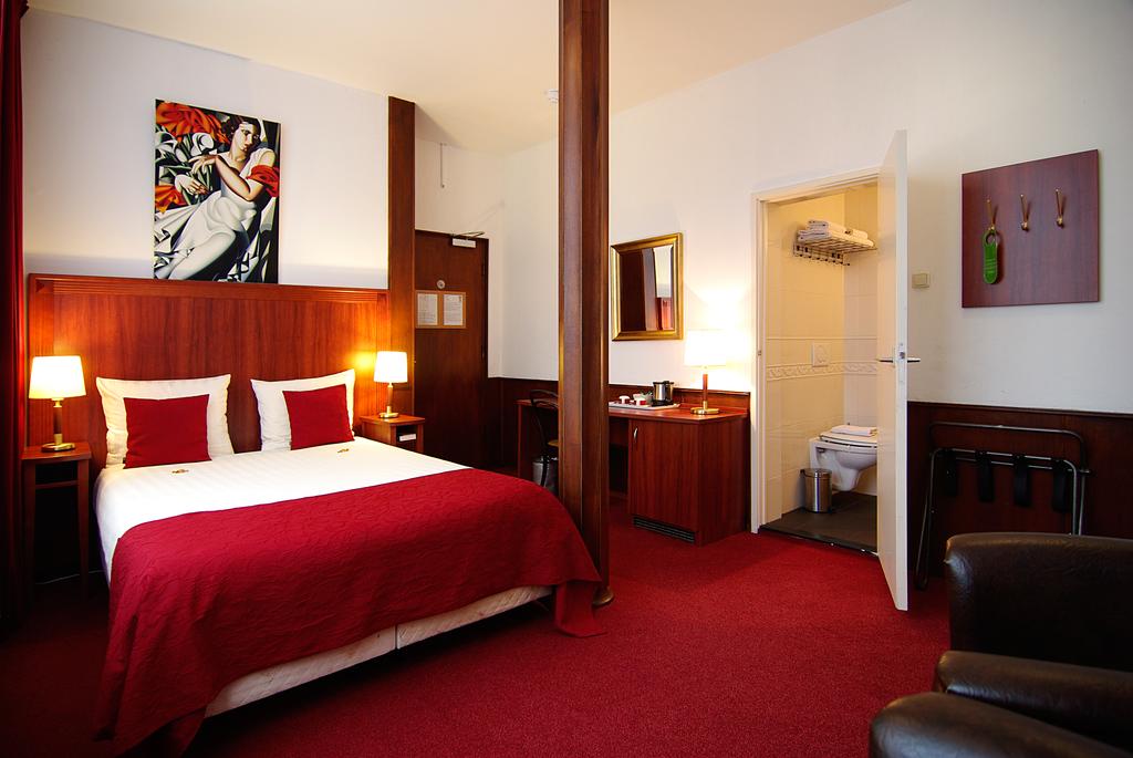 Hotel Parklane